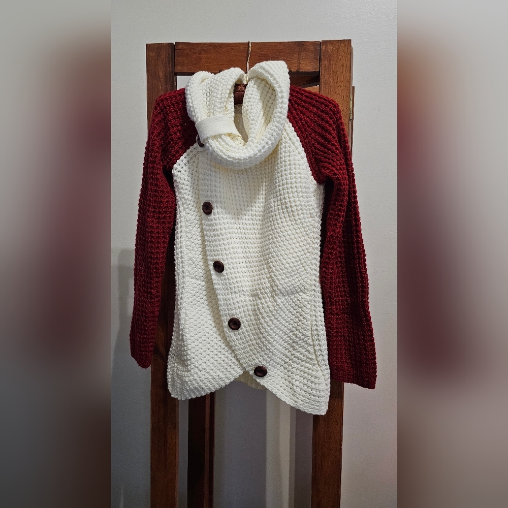 Hand knit Sweater size Small Burgundy Cream